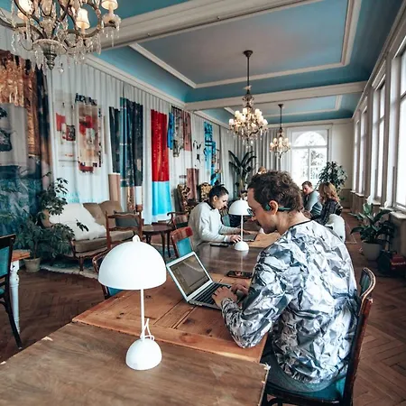 Selina Hotel