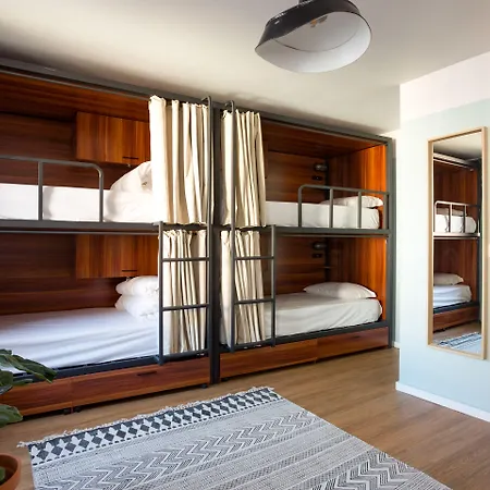 Hotel Selina 3*