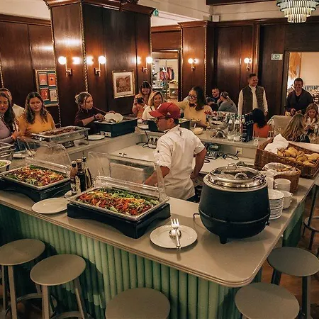 Selina Hotel 3*